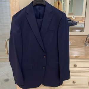 Blue men’s suit size 44L